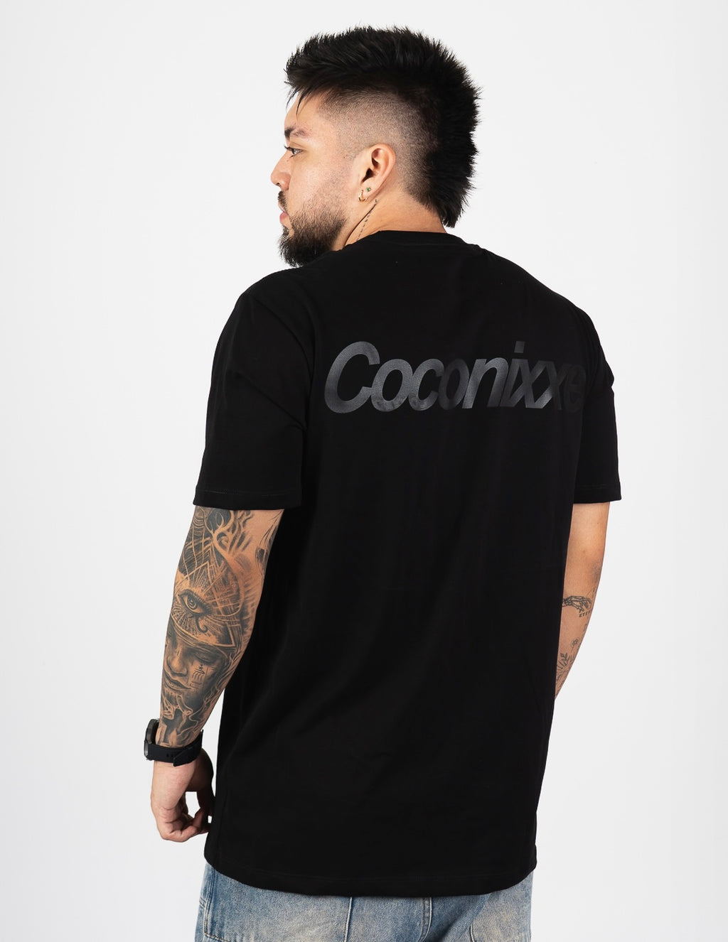 Camiseta Regular Core Negra