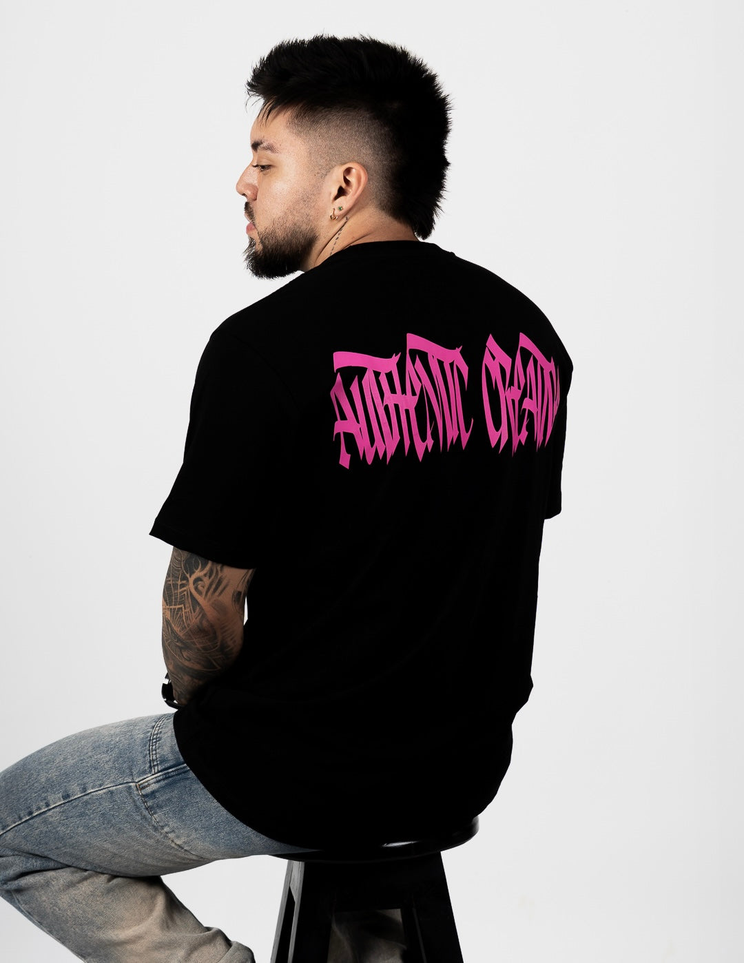Camiseta Regular Creative Negra
