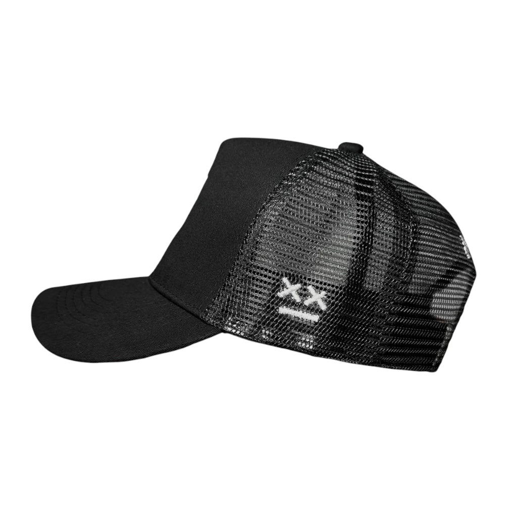 Basic Black Cap Coconixxe